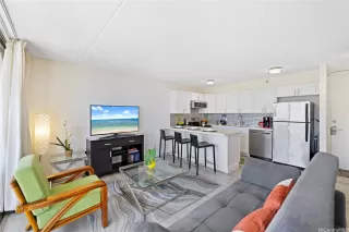 Photo #2: 202509970 Listing 