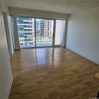 Photo #3: 202510018 Listing 