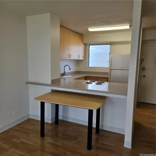 Photo #6: 202510018 Listing 