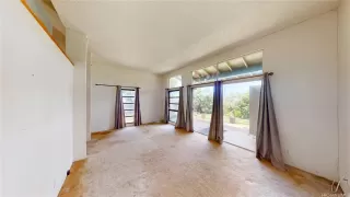 Photo #2: 202510069 Listing 