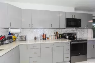 Photo #4: 202510094 Listing 