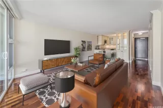 Photo #4: 202510163 Listing