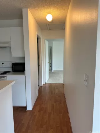 Photo #6: 202510174 Listing