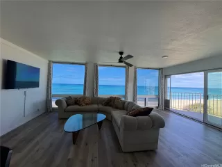 Photo #4: 202510236 Listing 