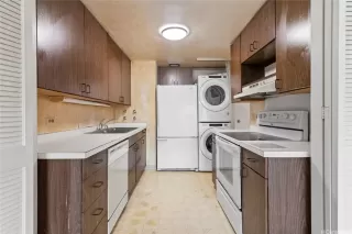 Photo #5: 202510348 Listing 