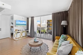 Photo #3: 202510387 Listing 