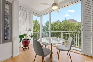 Photo #5: 202510400 Listing 