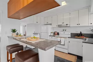 Photo #4: 202510438 Listing 