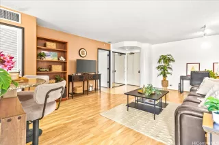 Photo #4: 202510465 Listing 