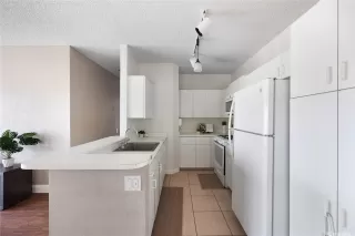 Photo #5: 202510526 Listing 