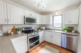 Photo #3: 202510542 Listing 