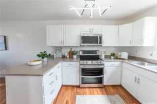 Photo #4: 202510542 Listing 