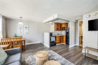 Photo #2: 202510543 Listing 