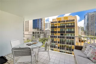 Photo #6: 202510543 Listing 