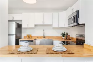 Photo #2: 202510545 Listing 