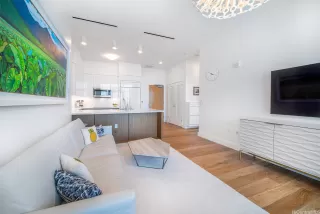 Photo #4: 202510566 Listing 