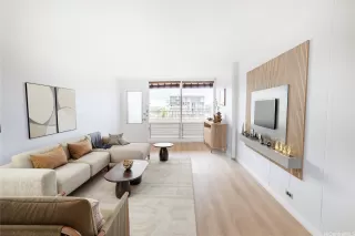 Photo #4: 202510576 Listing 