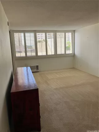 Photo #3: 202510583 Listing 