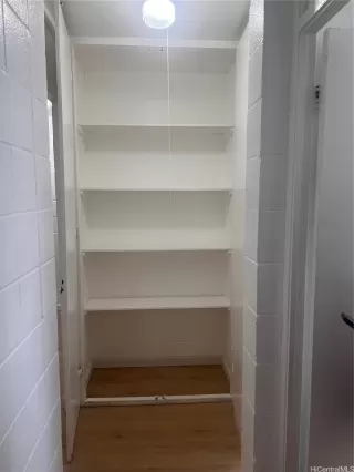 Photo #6: 202510609 Listing 