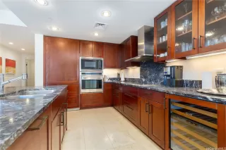 Photo #6: 202510619 Listing 