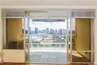 Photo #6: 202510624 Listing