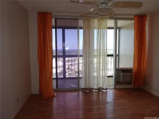 Photo #5: 202510649 Listing 