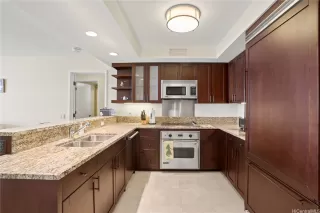 Photo #3: 202510688 Listing 