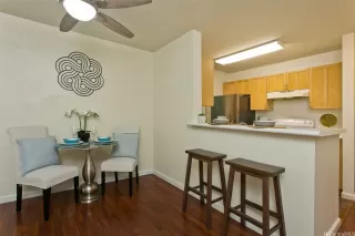 Photo #4: 202510705 Listing 