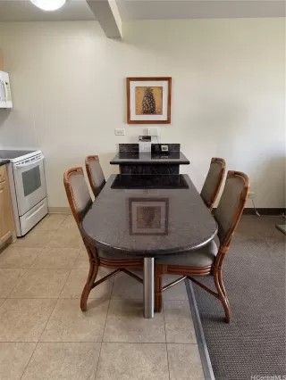 Photo #4: 202510729 Listing 