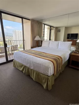 Photo #5: 202510729 Listing 