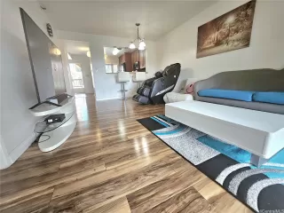 Photo #4: 202510805 Listing 