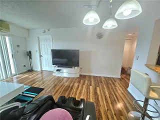 Photo #5: 202510805 Listing 