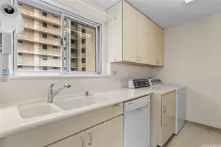 Photo #5: 202510811 Listing