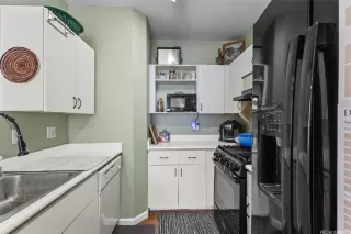 Photo #5: 202510813 Listing 