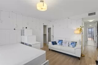 Photo #3: 202510823 Listing 