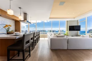 Photo #3: 202510885 Listing 