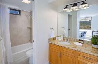 Photo #4: 202510897 Listing 