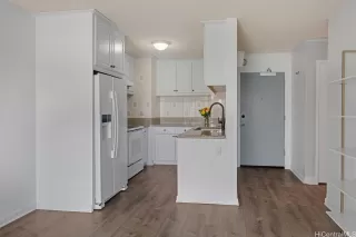 Photo #2: 202510924 Listing 