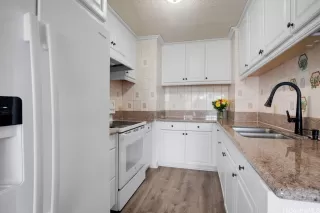 Photo #3: 202510924 Listing 