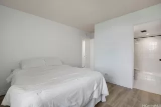 Photo #5: 202510924 Listing 