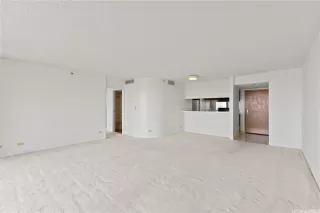 Photo #5: 202510958 Listing 