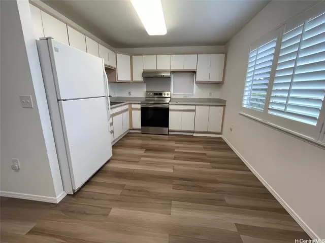 MLS: 202511030 Condo For Sale
