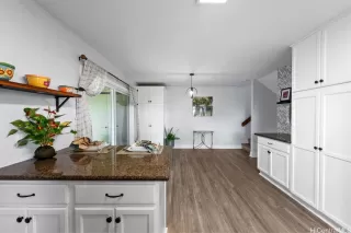 Photo #3: 202511053 Listing 