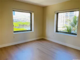 Photo #5: 202511076 Listing 