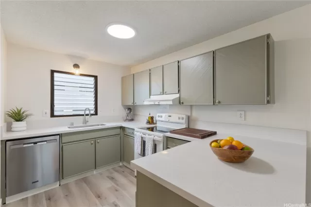 MLS: 202511080 Condo For Sale