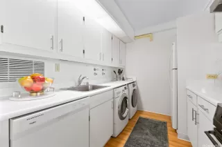 Photo #4: 202511159 Listing 