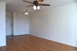 Photo #4: 202511164 Listing 