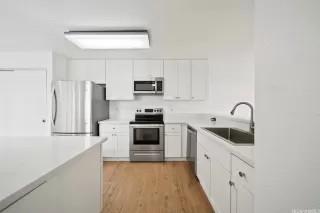 Photo #5: 202511184 Listing