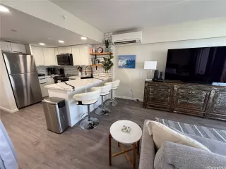 Photo #3: 202511255 Listing 