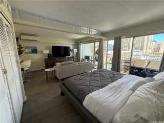 Photo #5: 202511255 Listing 